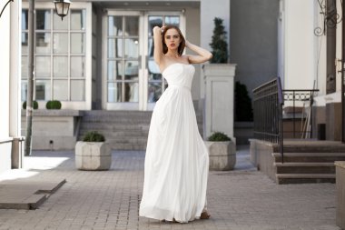 uzun bacaklı wea kadınla güzel model tam uzunlukta portresi