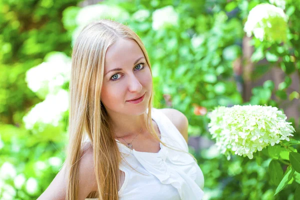 Portrait of young blonde woman — Stock Photo, Image