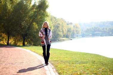 Genç güzel kadın. 