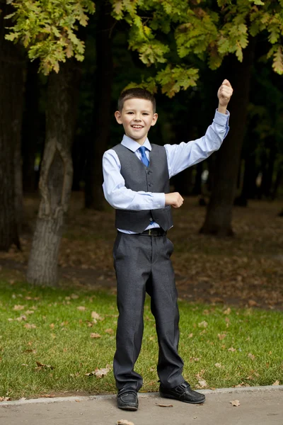 Porträtt av en ganska business pojke — Stockfoto