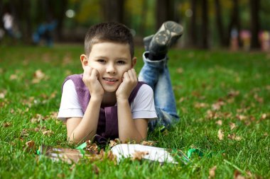 güzel bir çocuk portresi