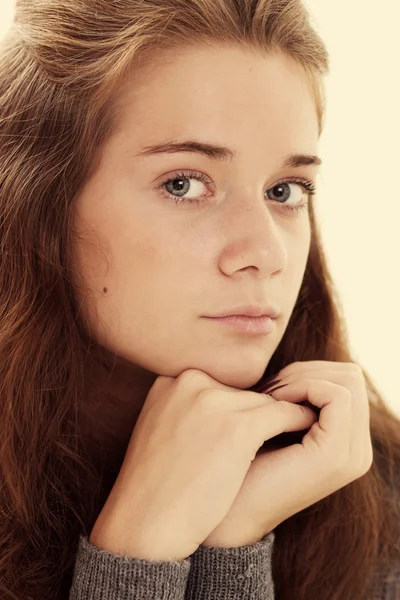 Glamor portrait of a beautiful woman — Stock Photo, Image