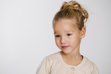 güzel liitle kız portresi