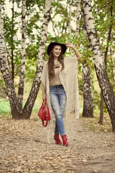 Portrait of a beautiful young woman — Stock Photo, Image