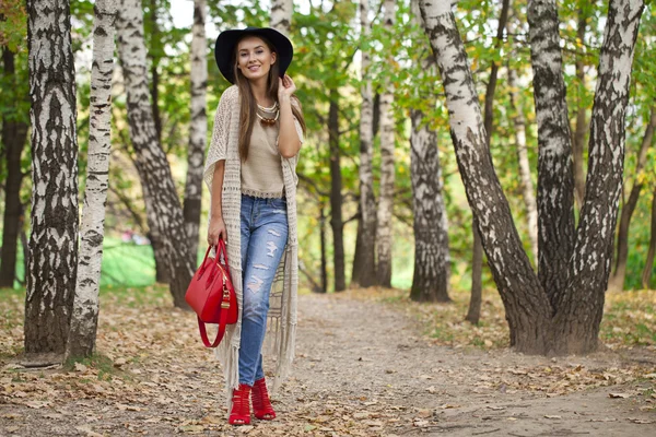 Portrait of a beautiful young woman — Stock Photo, Image