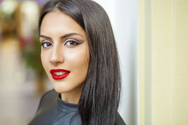 Orientální styl. smyslná Arabská žena model. krásná čistá pleť — Stock fotografie