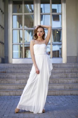 uzun bacaklı wea kadınla güzel model tam uzunlukta portresi