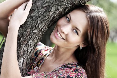 Çekici Genç Kadın 