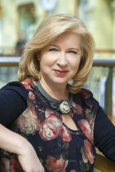 Close up facial portrait of a beautiful senior woman — Stock Photo, Image