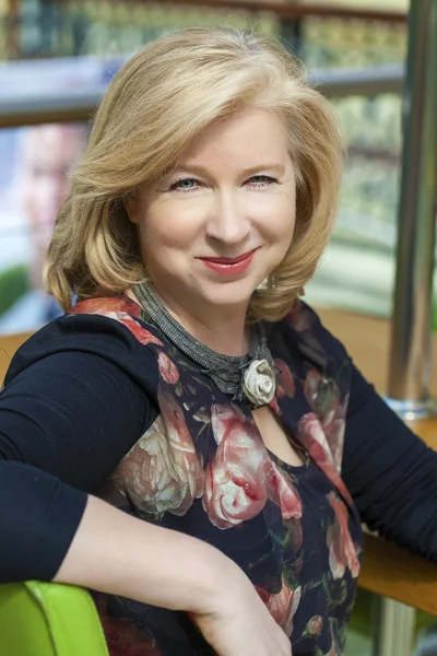 Close up facial portrait of a beautiful senior woman — Stock Photo, Image