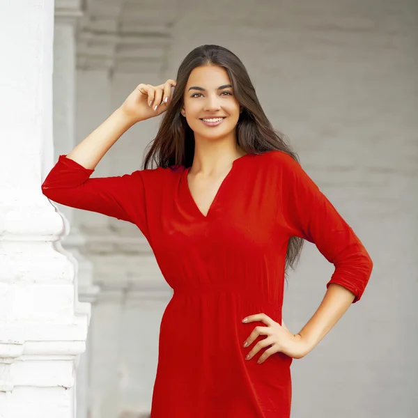 Young beautiful happy woman — Stock Photo, Image