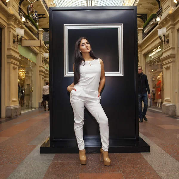 Oosterse stijl. sensueel Arabische vrouw model — Stockfoto