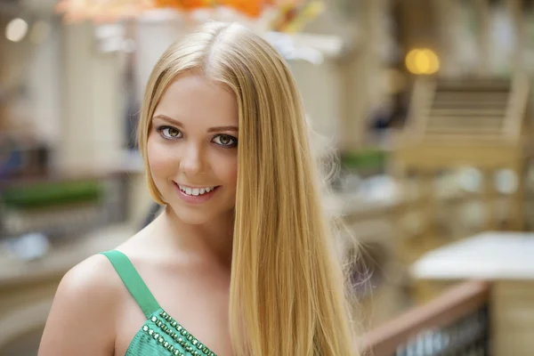 Romantic young blonde woman portrait — Stock Photo, Image