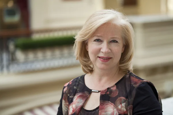 Close up facial portrait of a beautiful senior woman — Stock Photo, Image