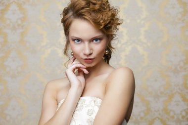 güzel düğün saç modeli ile genç gelin