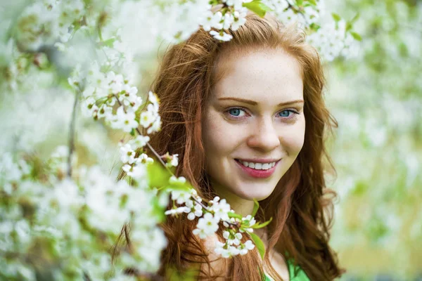 Romantisches Frauenporträt — Stockfoto