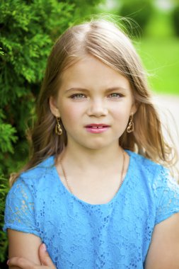 güzel liitle kız portresi kapatmak 