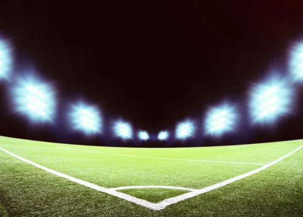 Fotbollsplan och lampor — Stockfoto