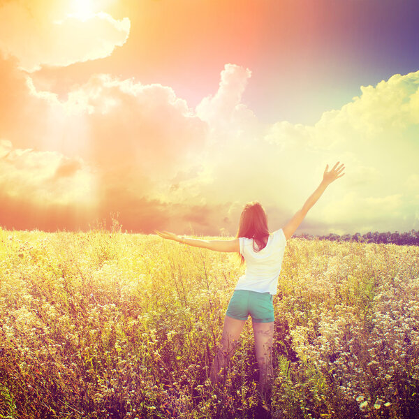 girl in the field of flowers