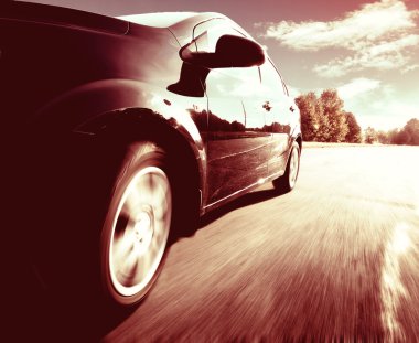 Sırayla Araba siyah.