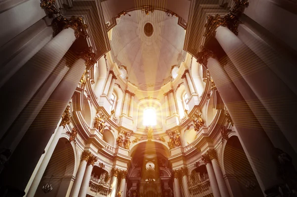 Інтер'єр церкви собор — стокове фото