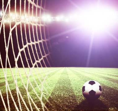 Stadyumda futbol topu