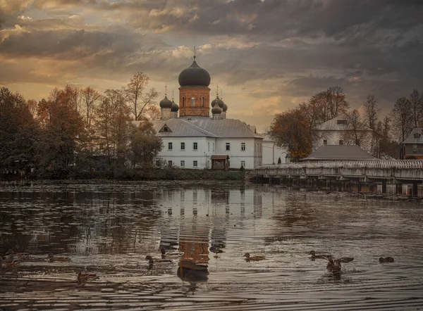 Heilige Vvedensky Eiland Hermitage Orthodoxe Vrouwelijke Klooster Eiland Vvedensky Meer — Stockfoto