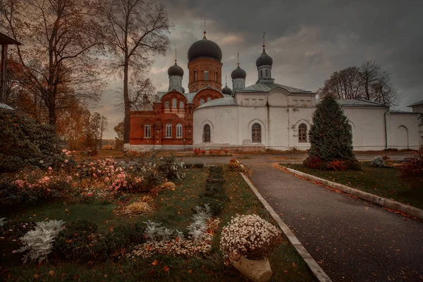 Святий Введенський Острів Гермітаж Православний Жіночий Монастир Острові Введєнський Озера — стокове фото