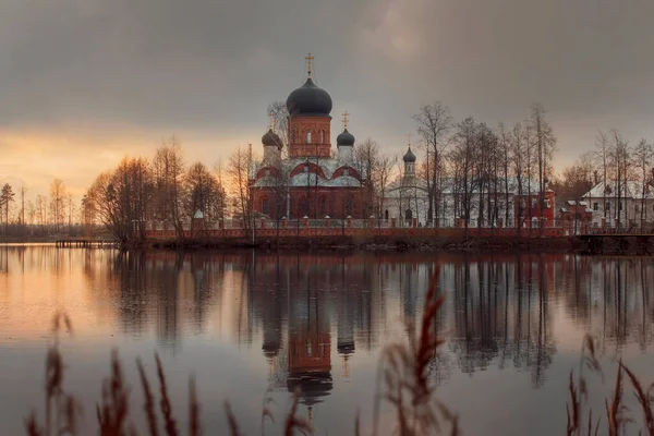 Heilige Vvedensky Eiland Hermitage Orthodoxe Vrouwelijke Klooster Eiland Vvedensky Meer — Stockfoto