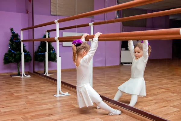 Balett-táncos kislány — Stock Fotó