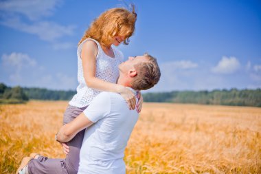 bir buğday alan kız