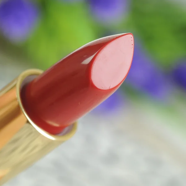 Lápiz labial rojo de moda — Foto de Stock