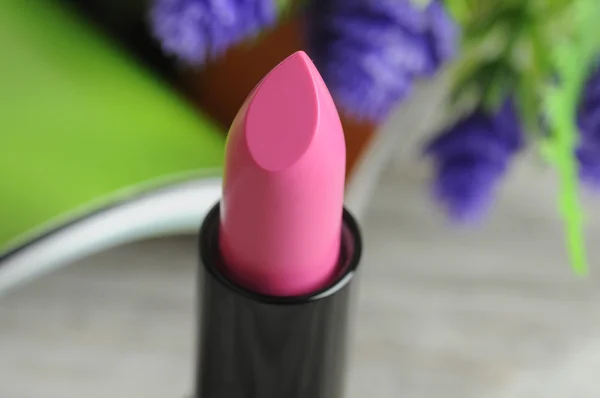 Lápiz labial de moda rosa — Foto de Stock