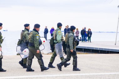 Yunan polis OHI günü geçit töreni koruma