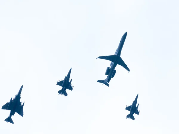 Desfile del Día Ohi de la tecnología militar aérea en Tesalónica —  Fotos de Stock