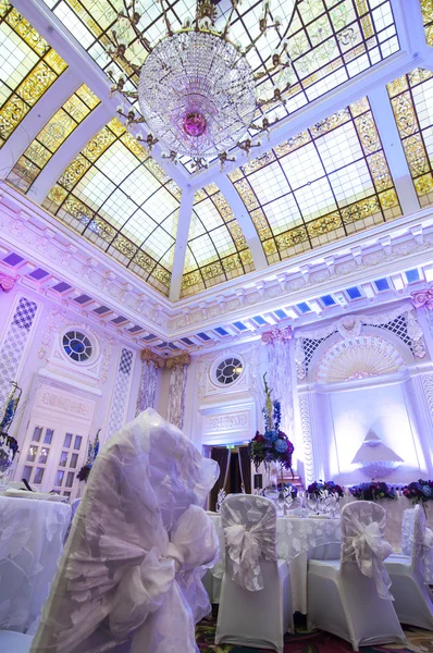 Gorgeous banquet hall — Stock Photo, Image