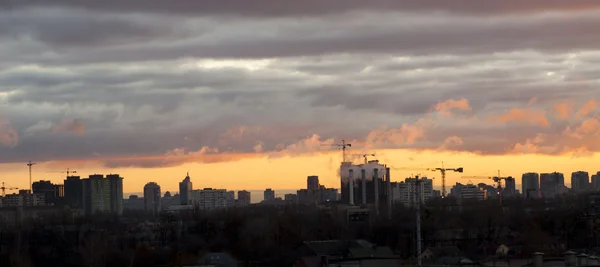 Sunrise over industrial city — Stock Photo, Image