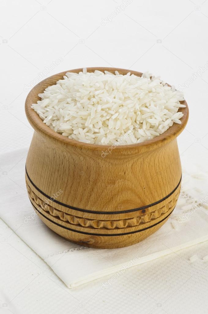 Polished long rice in pot
