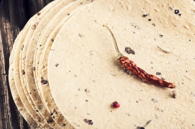 Biber ile ev yapımı papad
