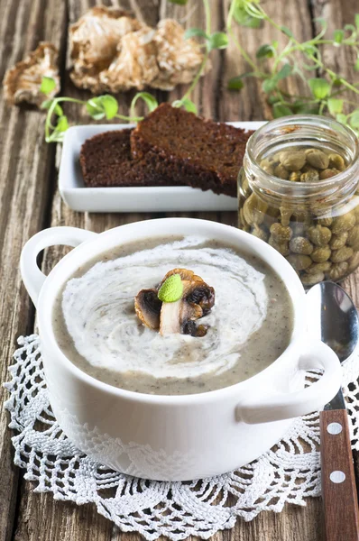 Soupe à la crème aux champignons — Photo