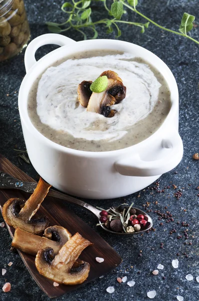 Sopa de crema de hongos — Foto de Stock