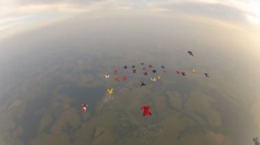Uçan Wingsuit akın