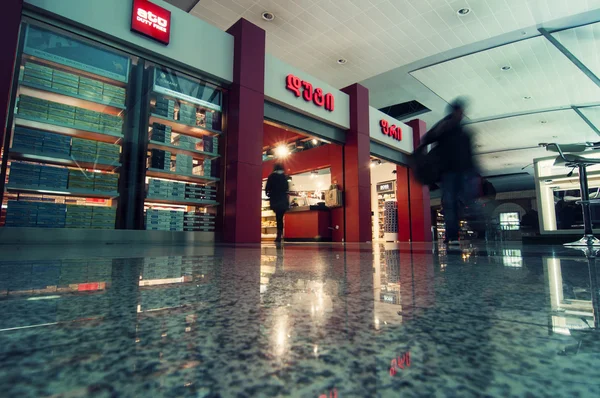 Negozio duty free in Tbilisi Aeroporto — Foto Stock