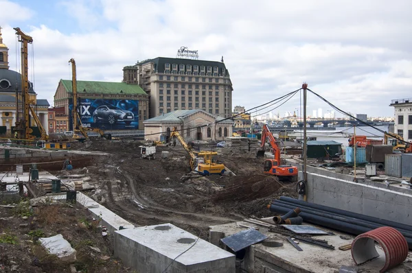 Building of new bridge in Kiev, Ukraine — Stock Photo, Image