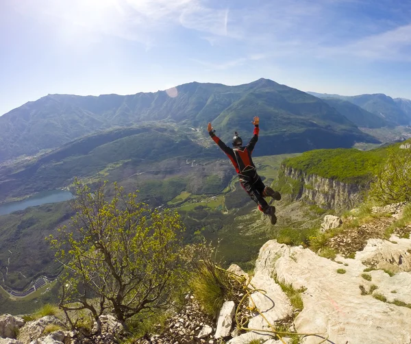 Monte Brento - Tracking Suit BASE Jump — Fotografie de stoc gratuită