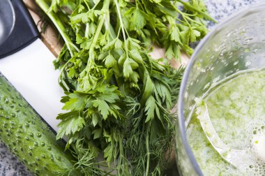 sağlıklı yeşil smoothie