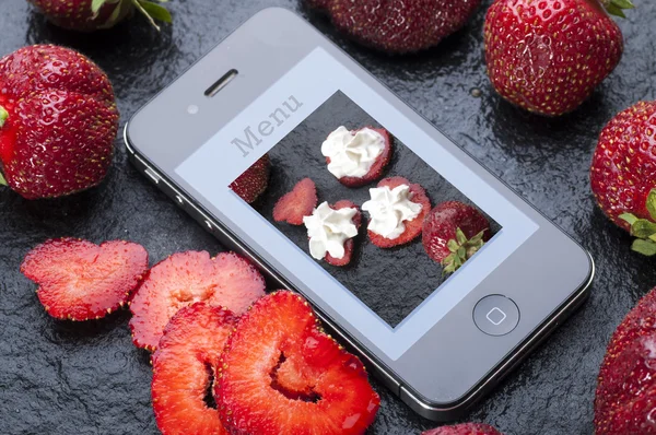 Foto do menu de dieta no smartphone — Fotografia de Stock