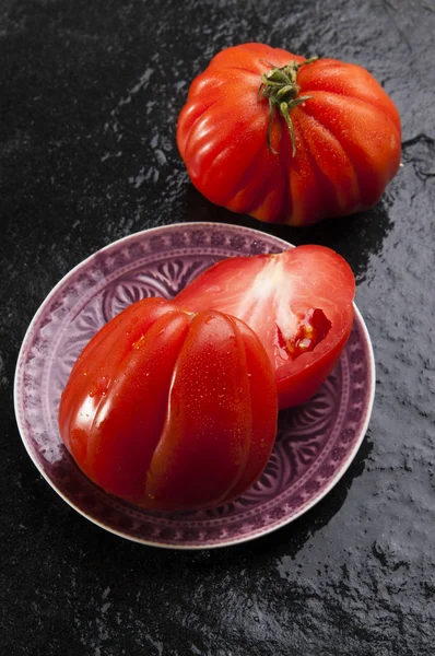 Fresh ripe tomatoes — Stock Photo, Image