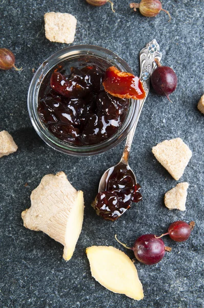 Marmellata di uva spina nel barattolo — Foto stock gratuita