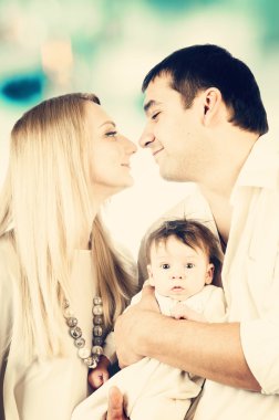 mutlu bir aile ile çocuk